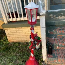 North Pole Stand,   FREE