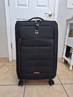Lucas Nice Luggage