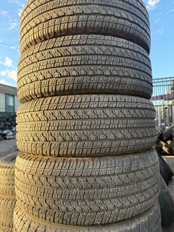 Set of 4 Used All-Season Tires255/65/r17 Goodyear