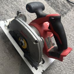 Milwaukee Circular Saw