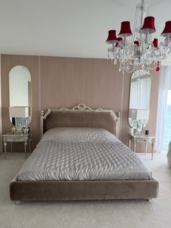 King Size Velvet Bedroom Set – 4 Pieces – $600