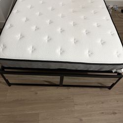 ZINUS 10” Full Hybrid Mattress | Fiberglass-Free | 1 Year Old