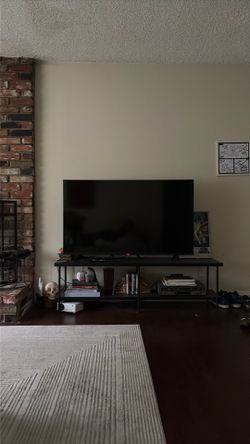 Hisense TV perfect condition not really used