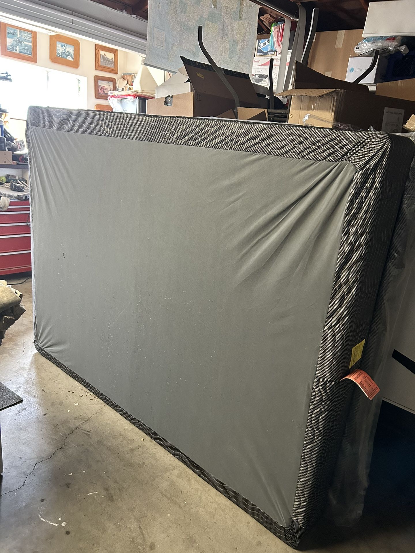 Queen Box springs New -2 Never Used