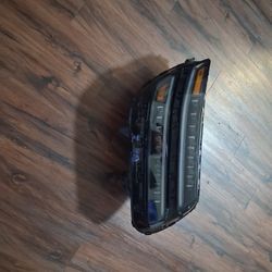 2023 / 2024 Genesis G90  Headlight  Right 