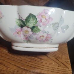 E & R Dishware