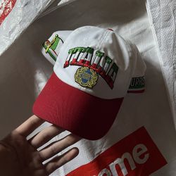 Supreme Hat / Italia