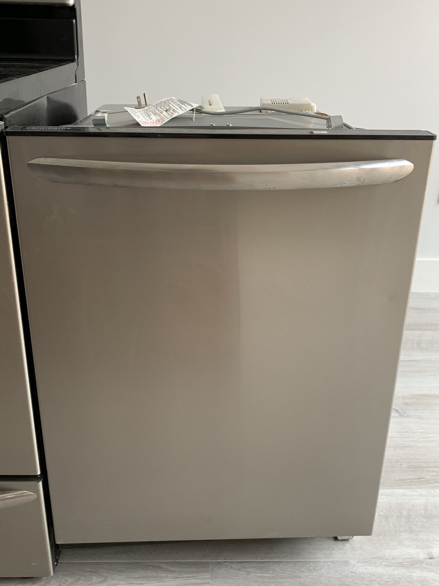 Frigidaire Gallery Top Control Built-in Dishwasher