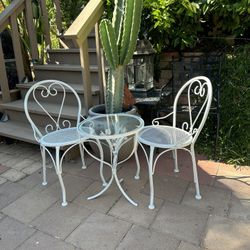 Wrought Iron Vintage Bistro Table Set! Delivery Available For Extra Fee. 