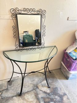 Table n Mirror Set