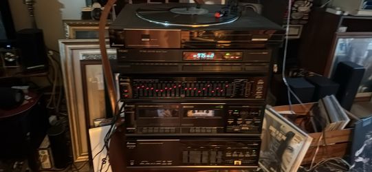 Mitsubishi Stereo System
