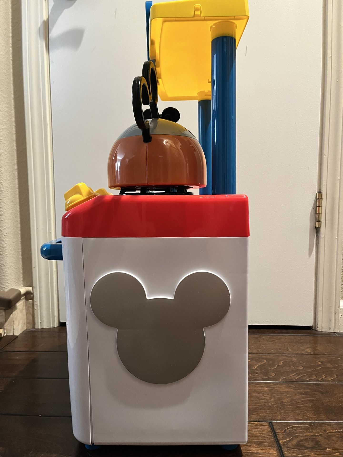 Mickey Mouse Toy Kitchen Stove Top Oven for Sale in San Jose, CA - OfferUp