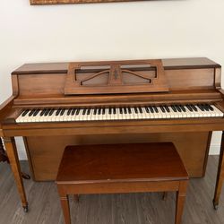 Vintage Piano