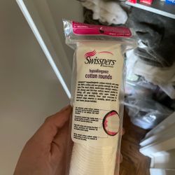 Swisspers Hypoallergenic Cotton Rounds