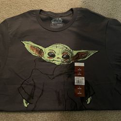 Disney Star Wars Mandalorian Baby Yoda T-Shirt - Size Small