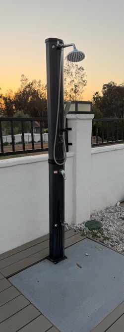 9.3 Gallon Solar Heated Outdoor Shower