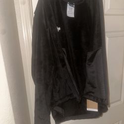 Women’s North Face Jacket New With Tags Size XL