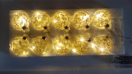 Christmas tree led light up balls