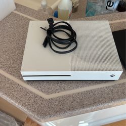Xbox One S (4)