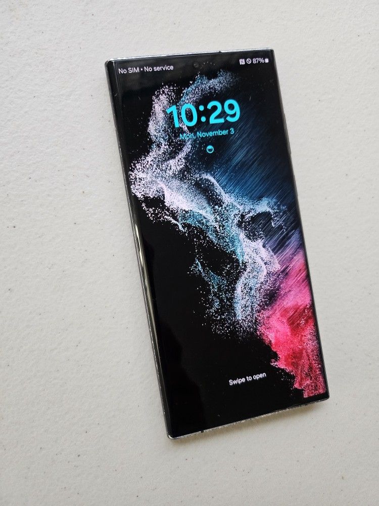 Samsung galaxy S22 ULTRA 5G 128 GB UNLOCKED color BLACK work very well. CONDITION. The phone has some wear on the edges, nothing important, see photos