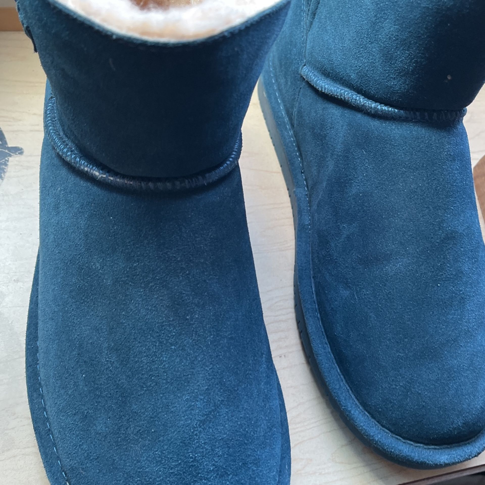 Big Warm Cozy And Comfy Women Boots Size 12