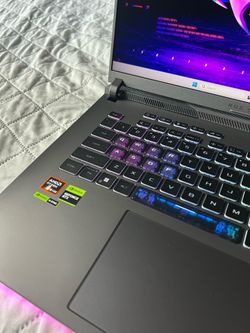 Rtx 5070Ti •  ASUS ROG Strix G16 16" FHD 165Hz Gaming Laptop - AMD Ryzen 9 8940HX - 16GB RAM - NVIDIA GeForce RTX 5070 Ti - 1TB SSD - Eclipse Gray