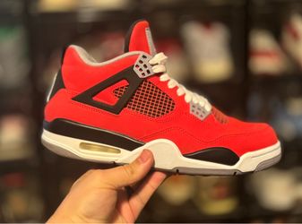Jordan 4 Toro  Bravo 2013 size 8