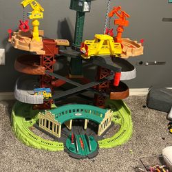 Thomas And Friends Trains And Cranes Super Tower Set 