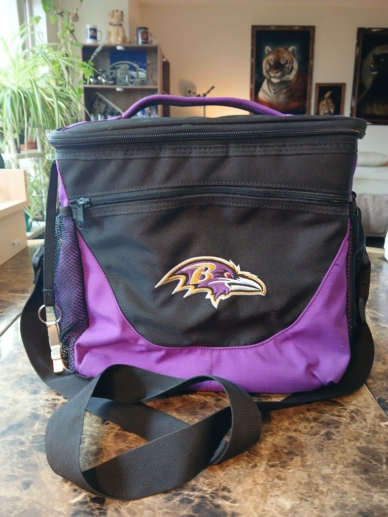 Nfl Baltimore Ravens 24 can cooler
The product is a new NFL Baltimore Ravens 24 can cooler tote bag, officially licensed by the National Football Lea