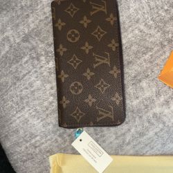 Women’s Designer Wallet 