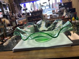 Green Uranium Glass Ruffled Edge Bowl