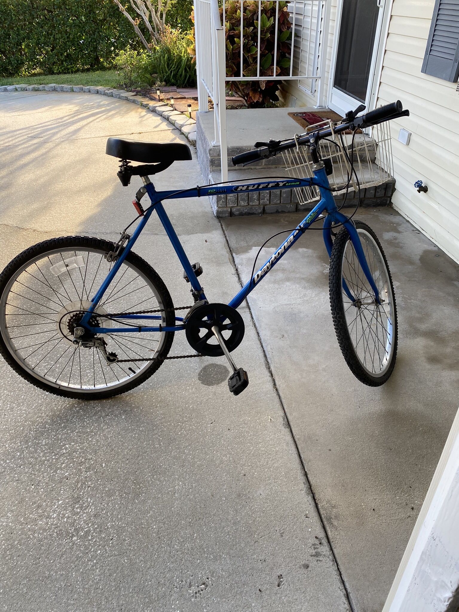 Huffy 10 online speed bike