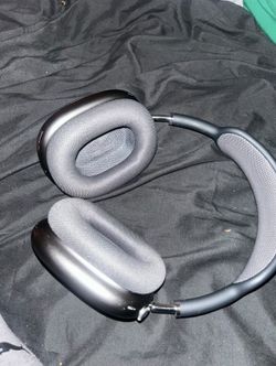 AirPod Pro Maxes