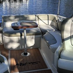 2007 Sea Ray 240 Sundeck, Low Hours, Upgraded Tech