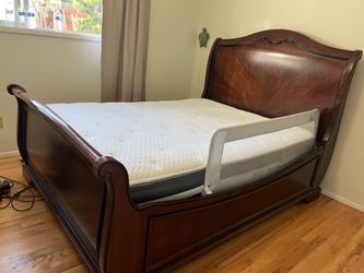 Queen Bed Set