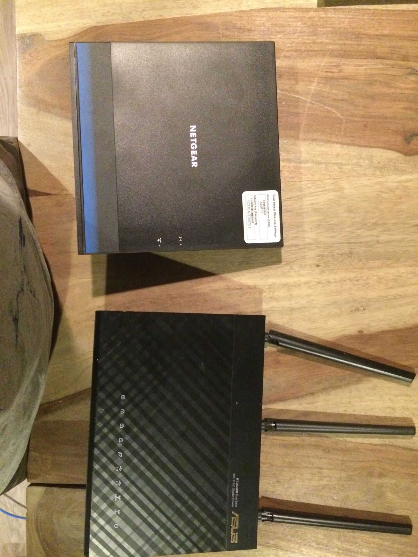 Routers netgear and asus