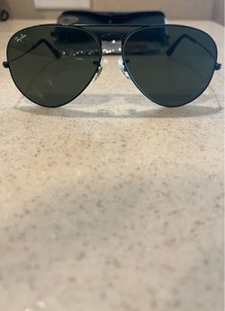 Vintage Ray-Ban Aviator Sunglasses Bausch & Lomb BL Black Frame Green Lenses + Case