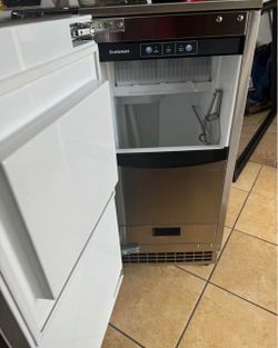 Máquina de acer hielo $230