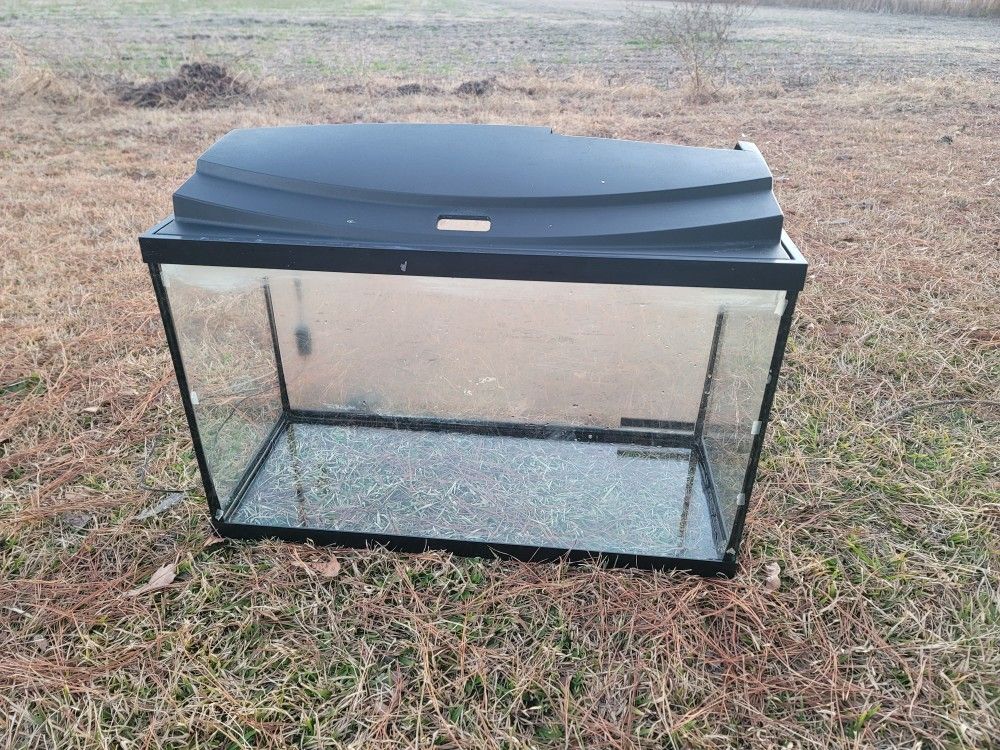 Fish Tank With Light-Up Lid - 29 Gallon Tank - 30"L x 12"W x 18"H