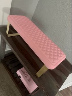 Large pink hand rest