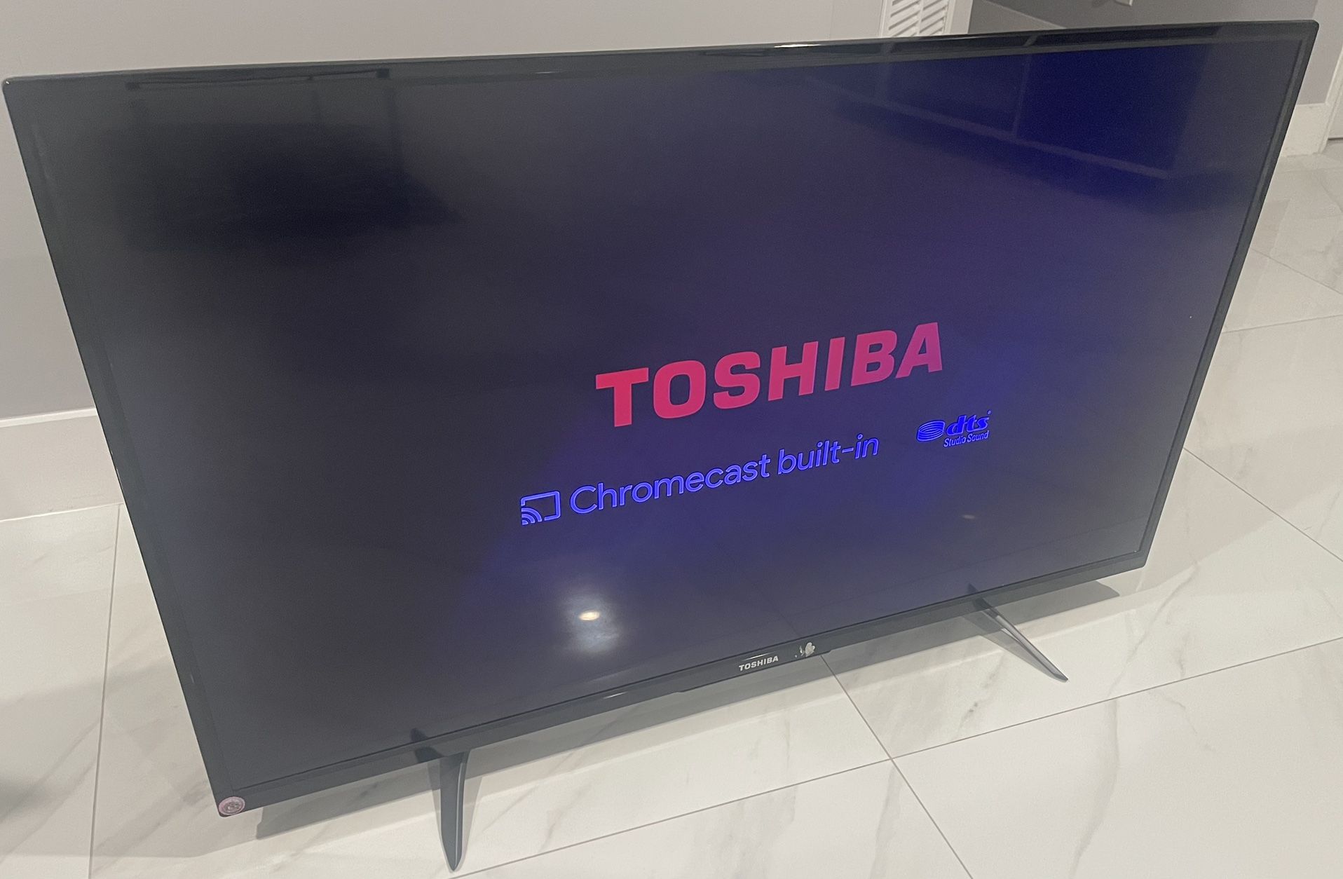 50” Toshiba Chromecast Build-in TV