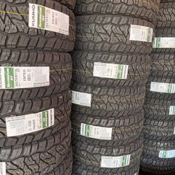 265/70/17 Kumho Road Venture RT Tires Set New 