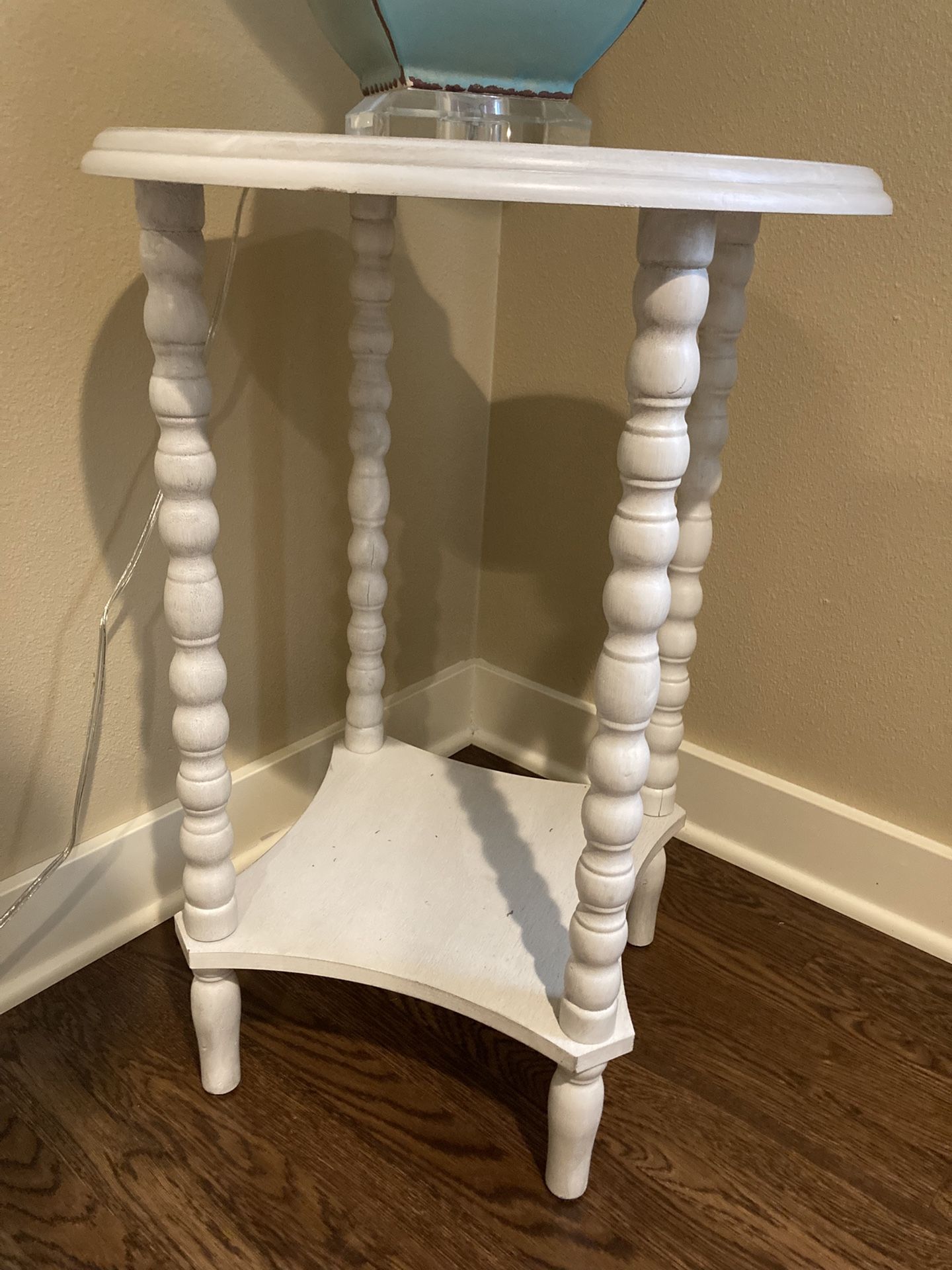 Accent Table
