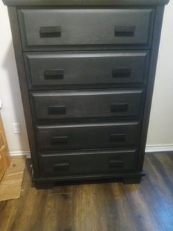 Gallery Furniture Solid Wood Black 5 Large Drawer Dresser $475