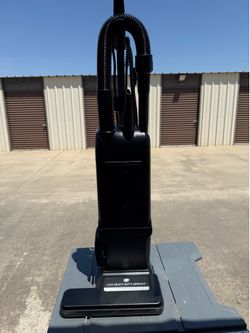 lux heavy duty upright u165a