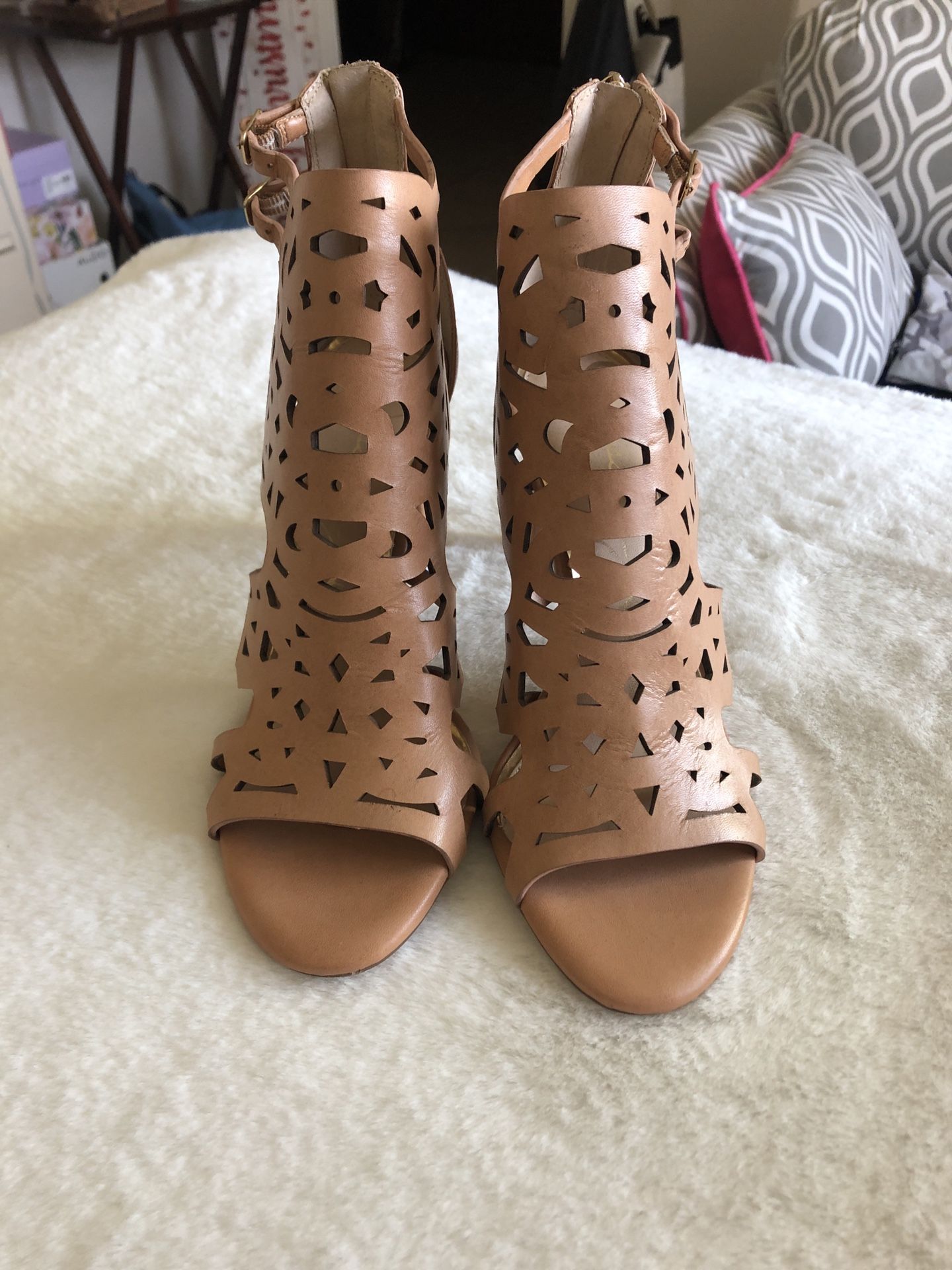Jessica Simpson heels for Sale in Pumpkin Center, CA - OfferUp
