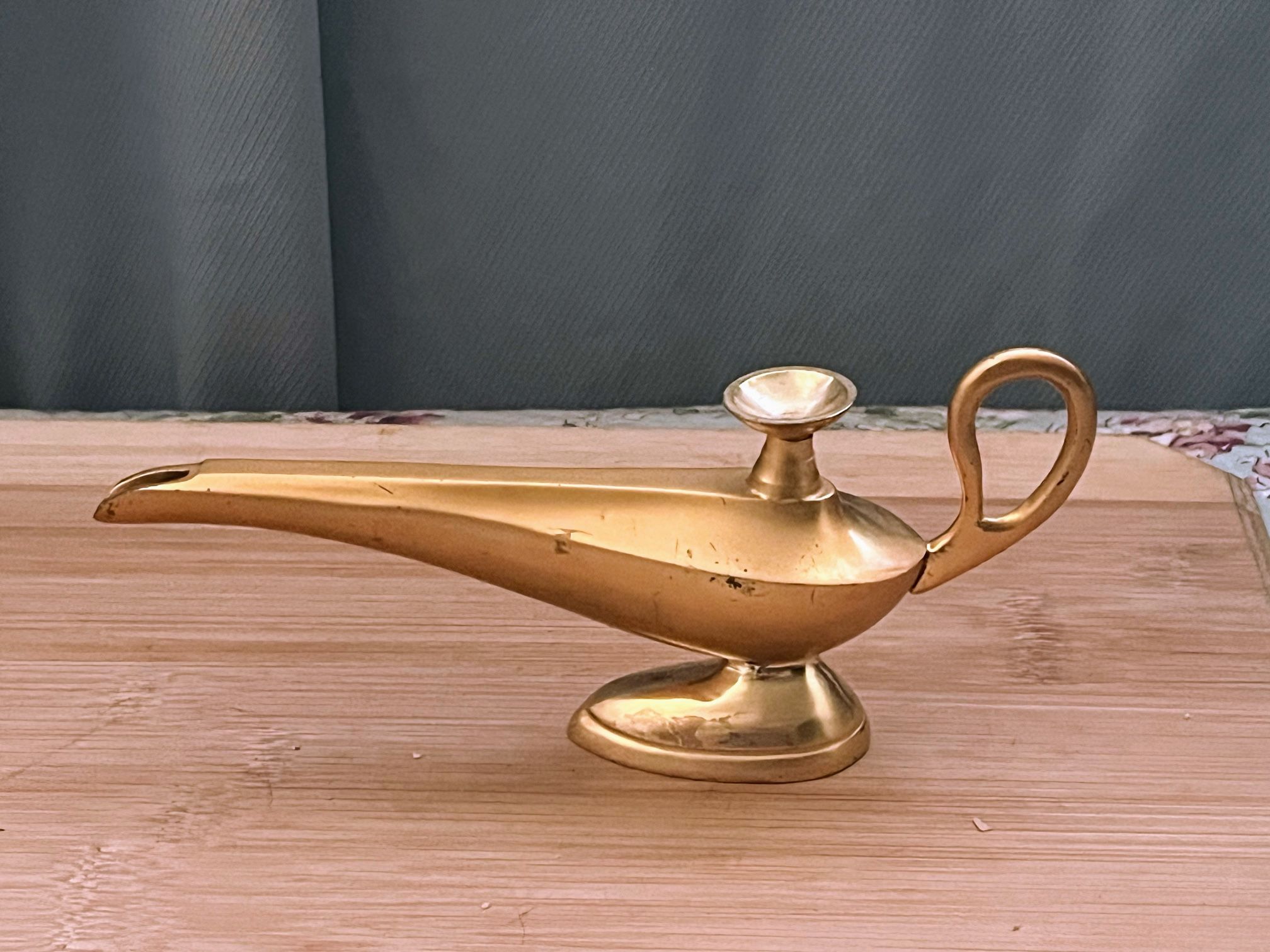 Oil Lamp Vintage Aladdin Paperweight - Aladdin oil lamp Gold tone