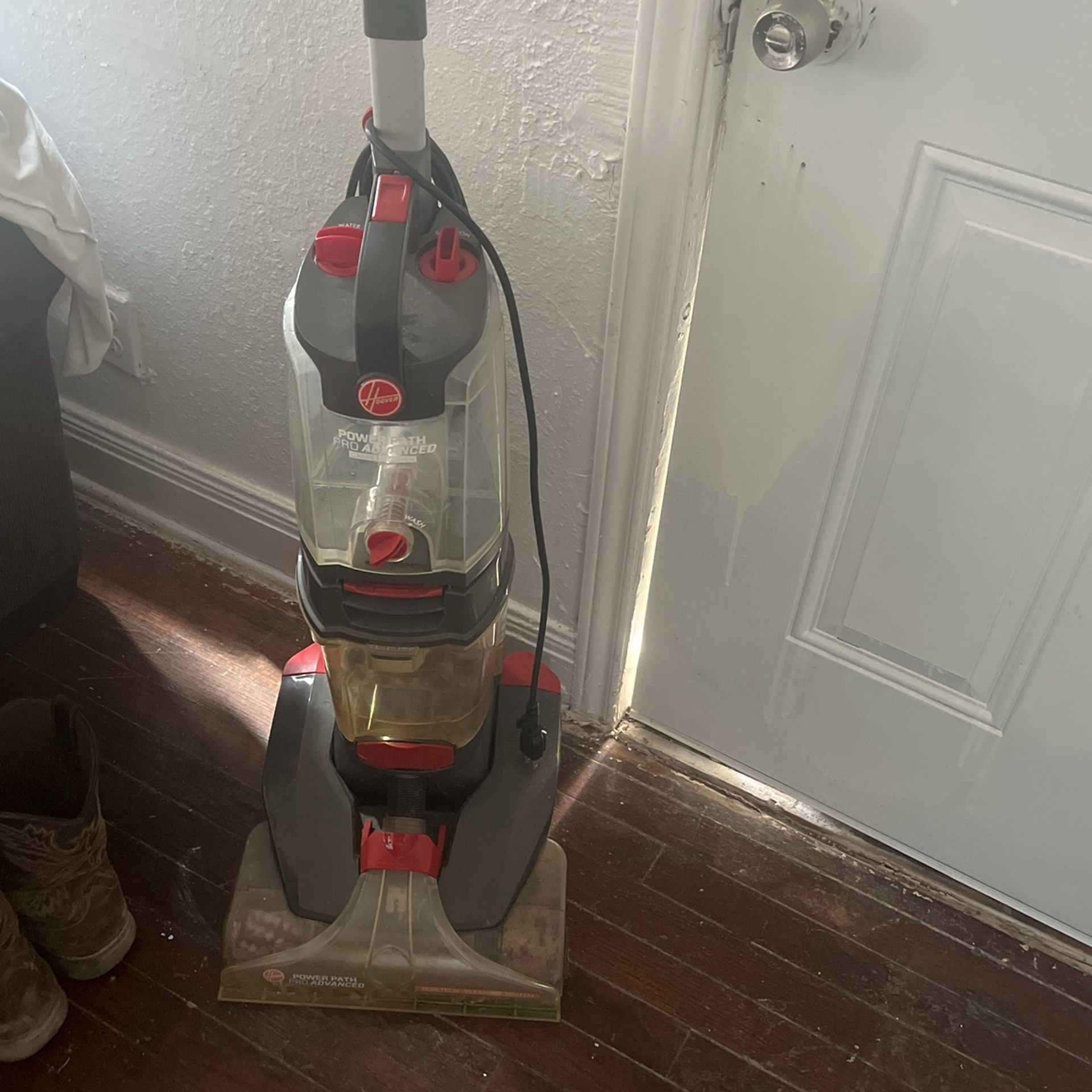 Carpet cleaner