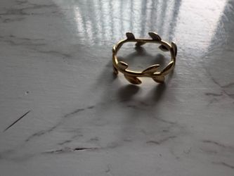18K Olive Leaf Band