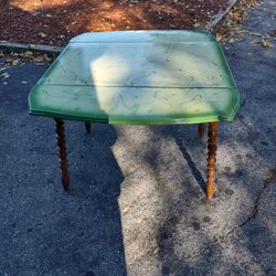 Kitchen Table And 4 Chairs